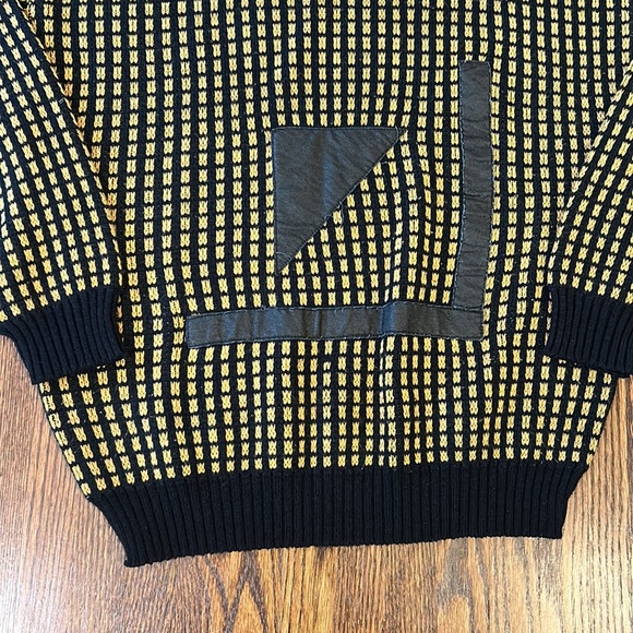 Vintage 90s Knit Sweater with Patches - Picture 5 of 11